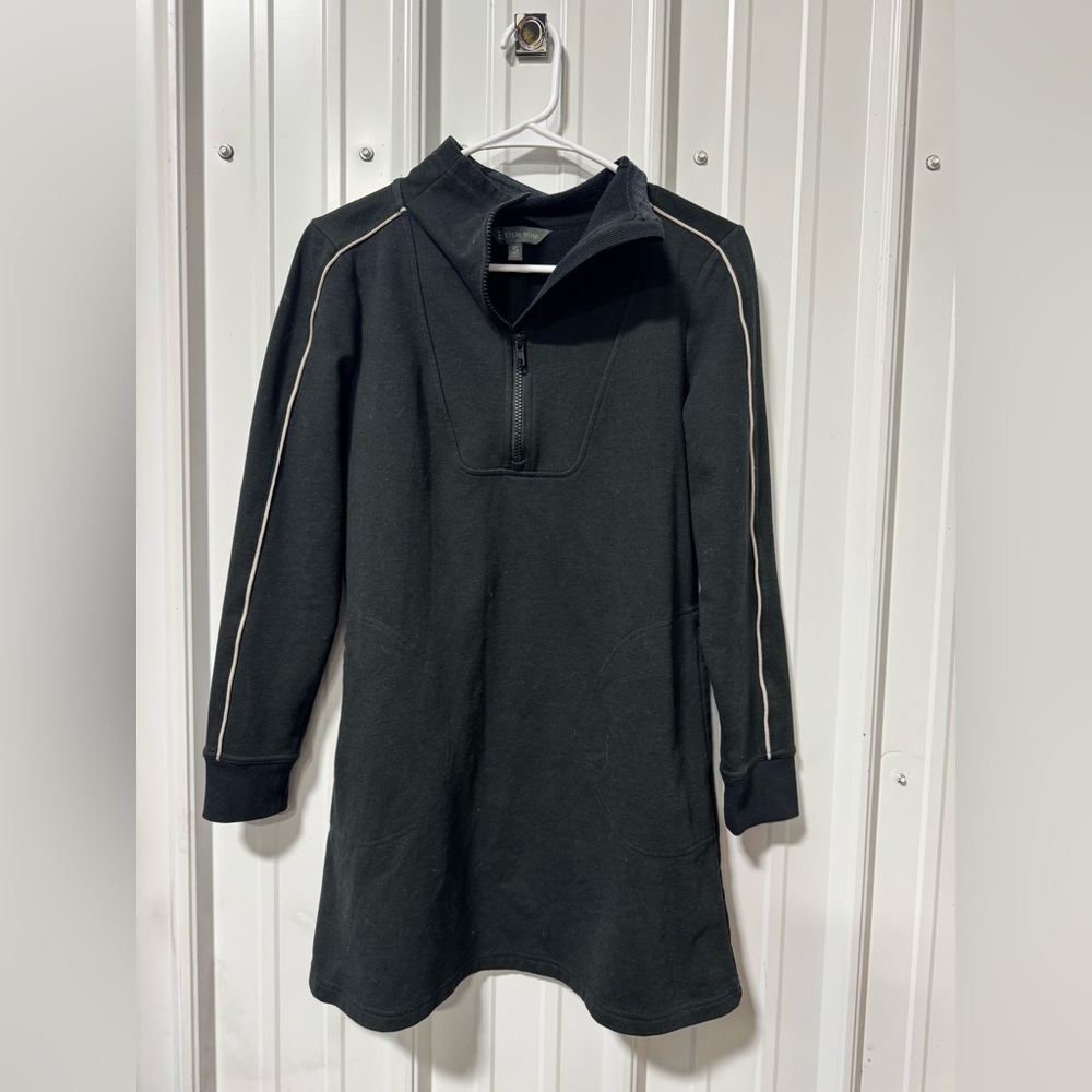 Title Nine Black Fleece Lines Dress Size Small